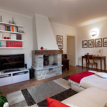 Altra Meta B&B Γκούμπιο Εξωτερικό φωτογραφία
