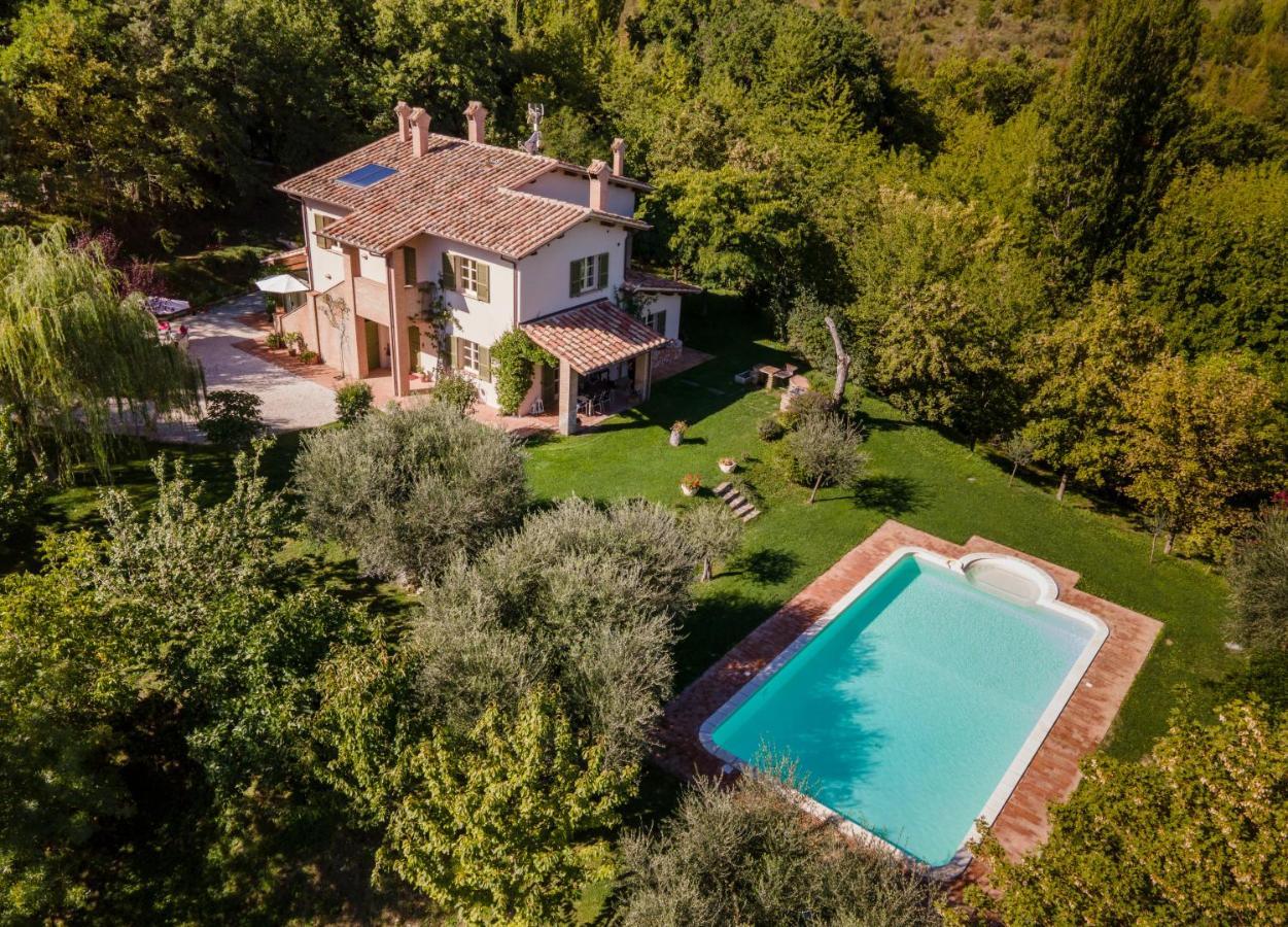 Altra Meta B&B Γκούμπιο Εξωτερικό φωτογραφία